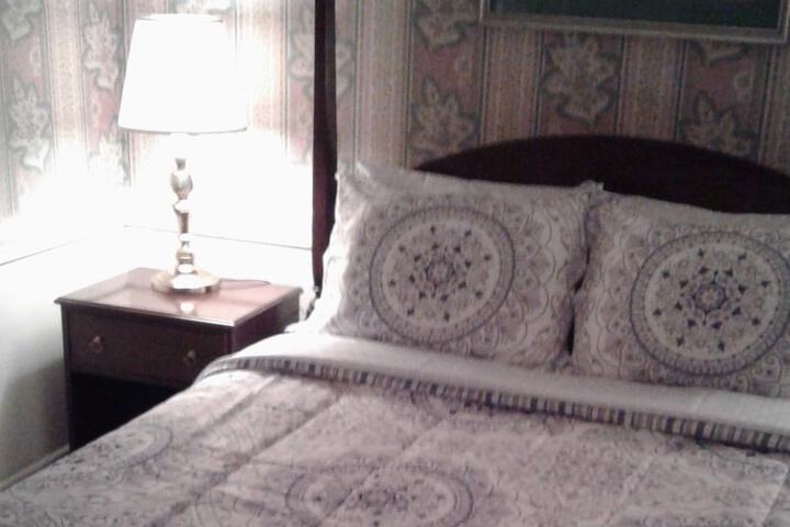 Room 6 of 42
