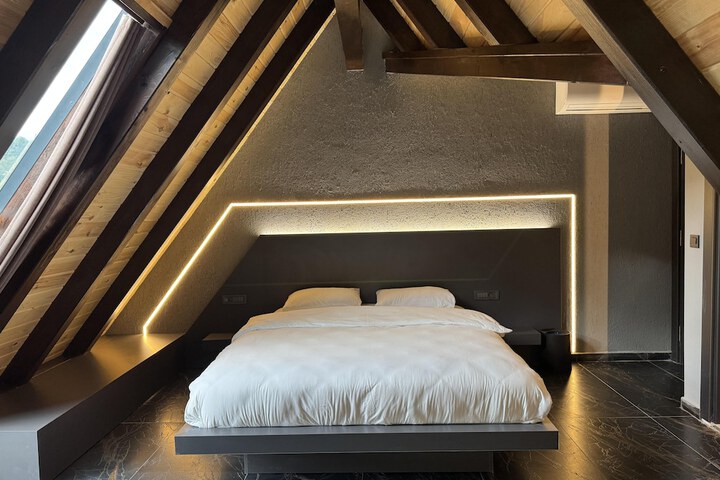 Room 21 of 57