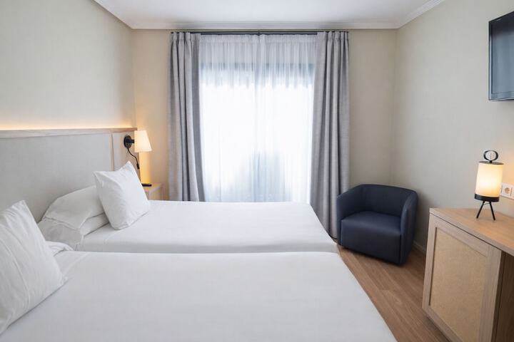 Room 15 of 65