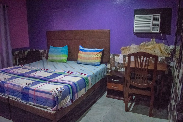 Room 12 of 22