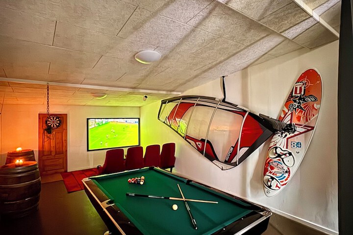 Hotel 77 of 78