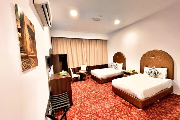 Room 8 of 29