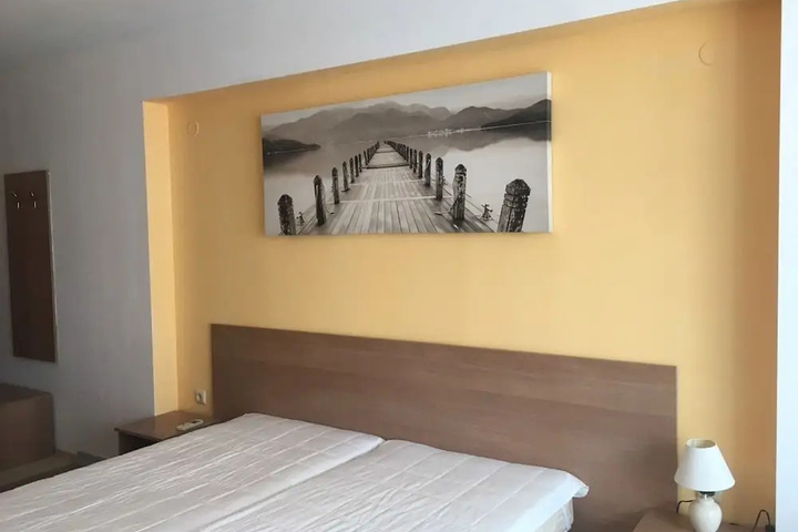 Room 3 of 12