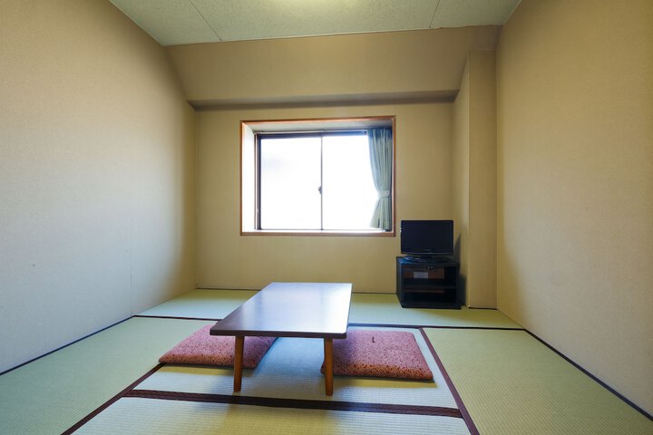 Room 3 of 39