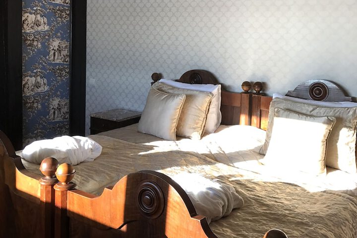 Room 32 of 34