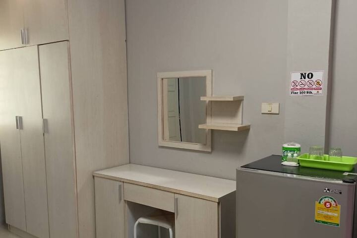 Room 17 of 195