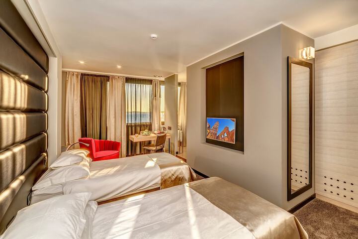 Room 5 of 46