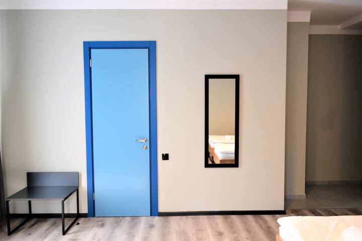 Room 6 of 49