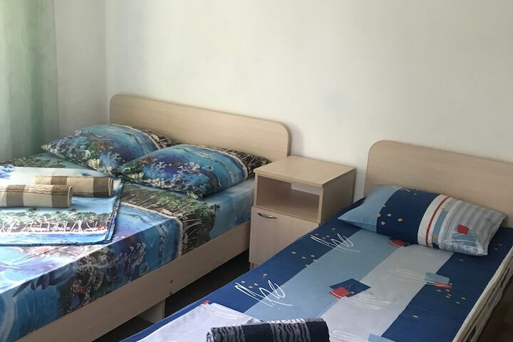 Room 6 of 29