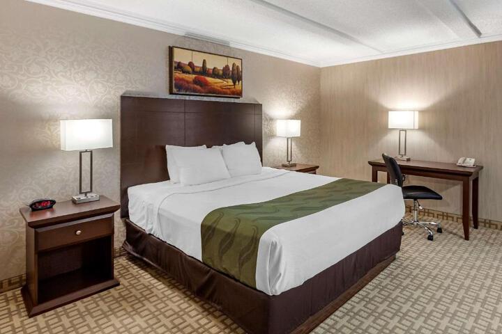 2 Queen Beds