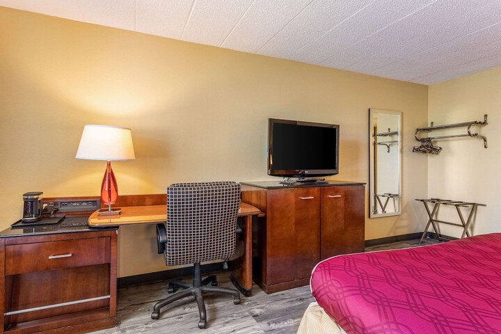 Room 8 of 31