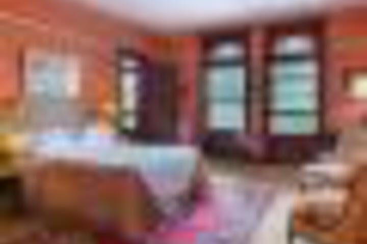 Suite 44 of 51