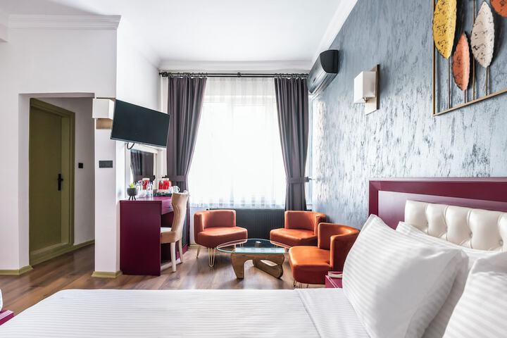 Room 37 of 71