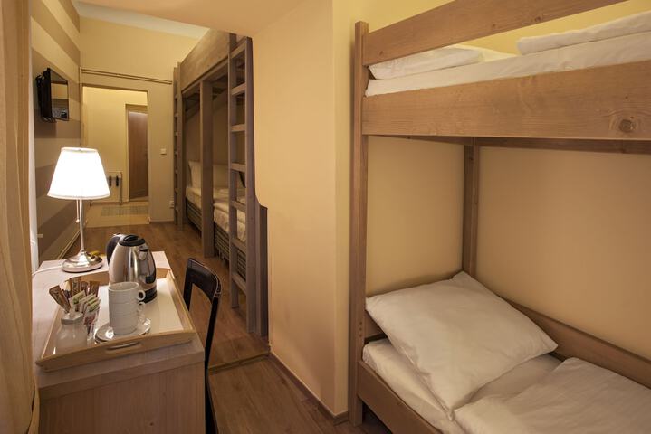 Room 12 of 93
