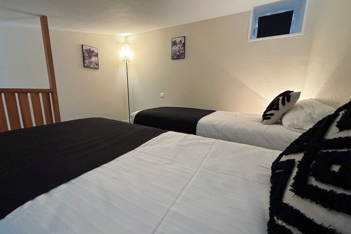Room 20 of 76