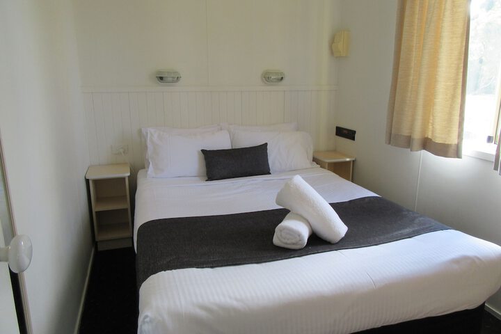 Room 25 of 93