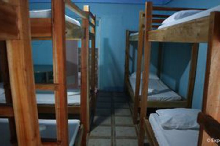 Room 11 of 32