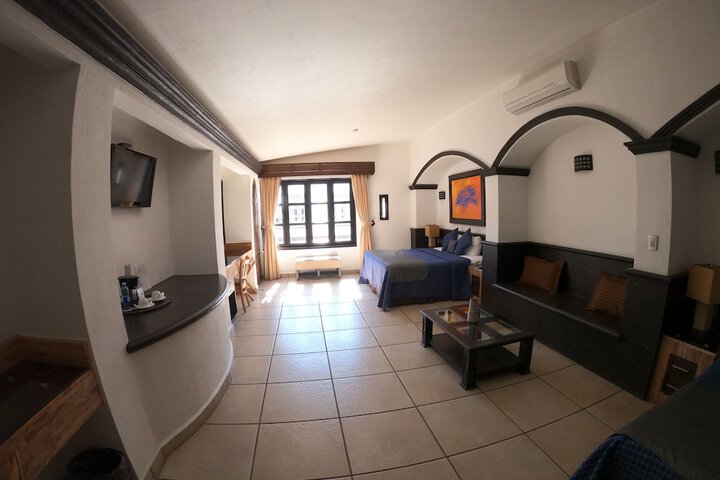 Room 5 of 40