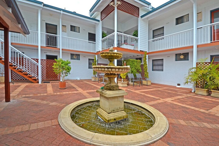 Hotel Exterior 152 of 174