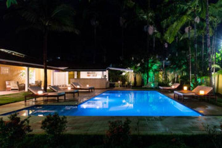 Pool 45 of 57