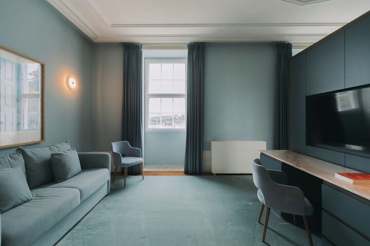 Room 21 of 147