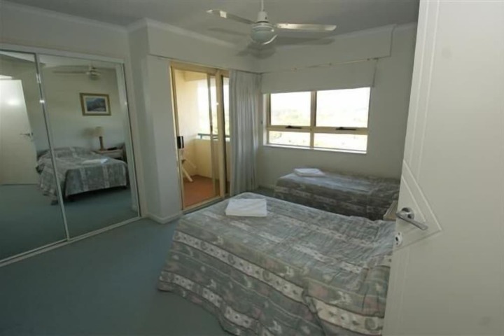 Room 4 of 41
