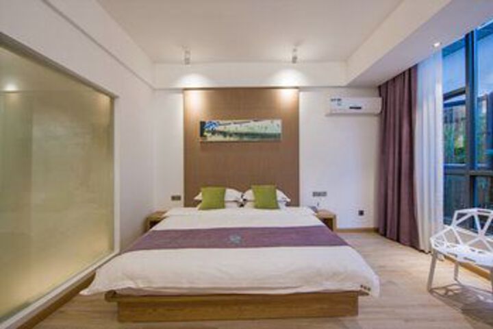 Room 108 of 156