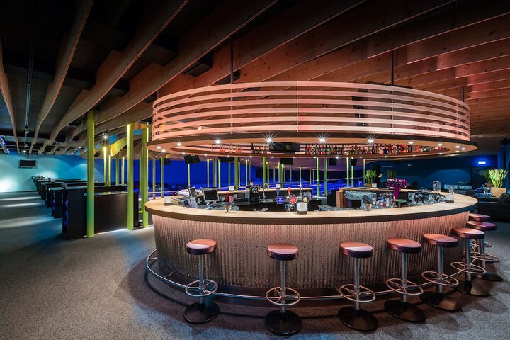 Sports bar