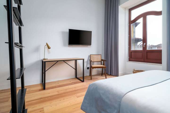 Room 35 of 74