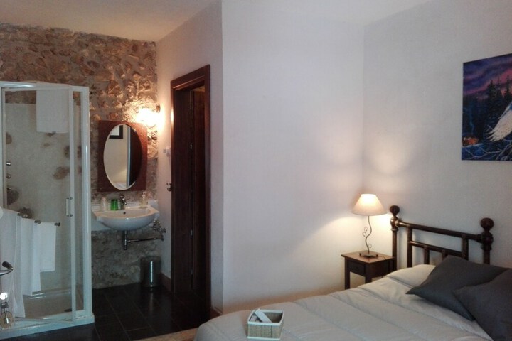Room 15 of 114