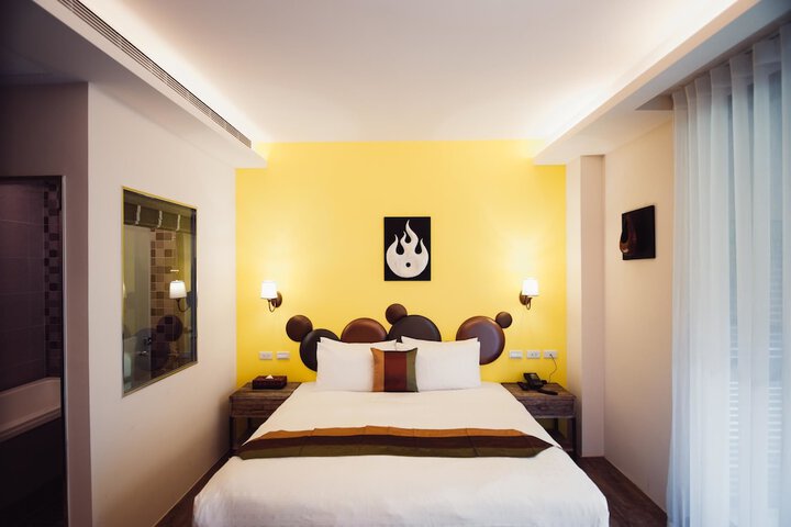 Room 19 of 80