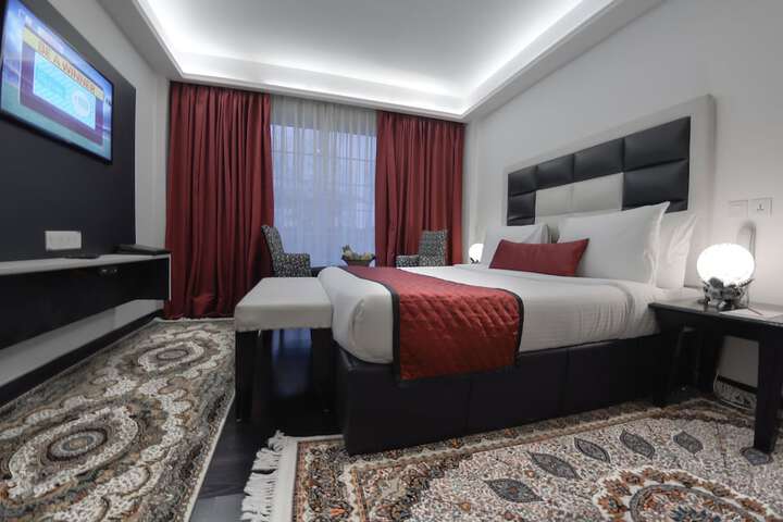 Room 5 of 41