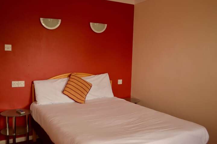 Room 12 of 42