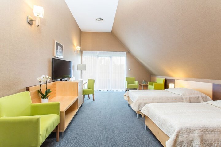 Room 4 of 23