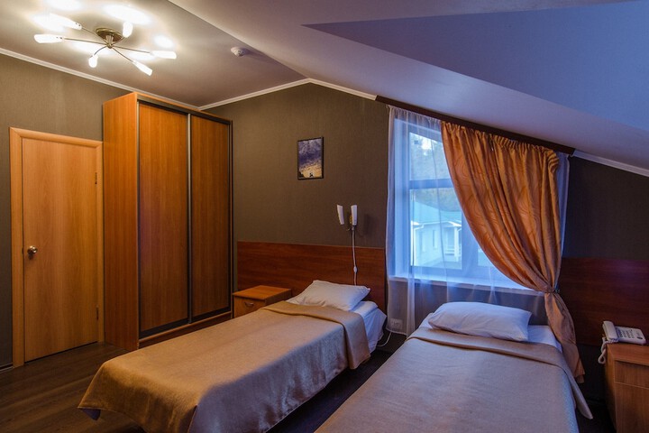 Room 13 of 43
