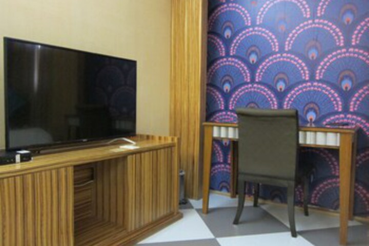 Room 28 of 91