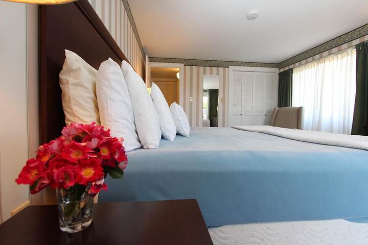 Room 7 of 27