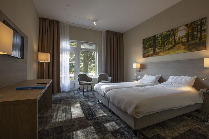 Room 5 of 34