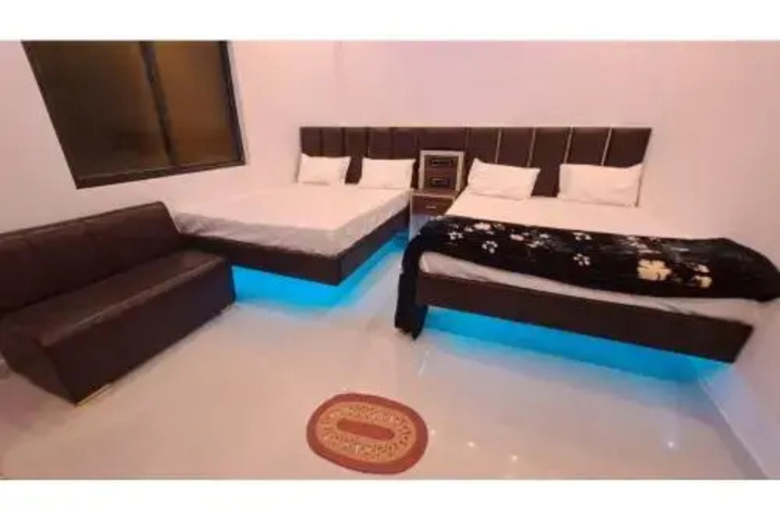Room 7 of 25