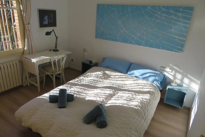 Room 3 of 16