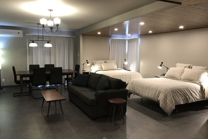 Room 10 of 80