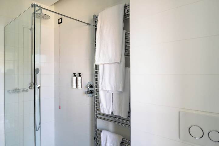 Room 44 of 62