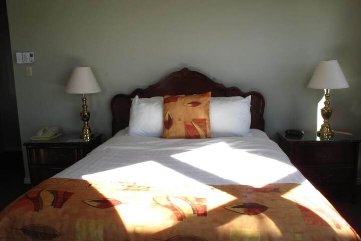 Room 4 of 48