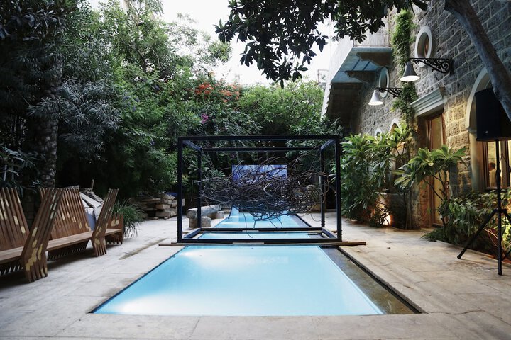 Pool 75 of 108