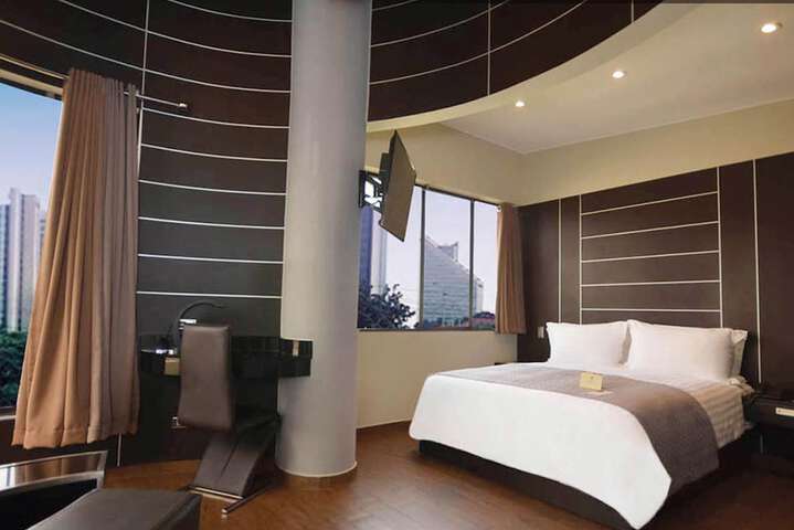 Room 12 of 46