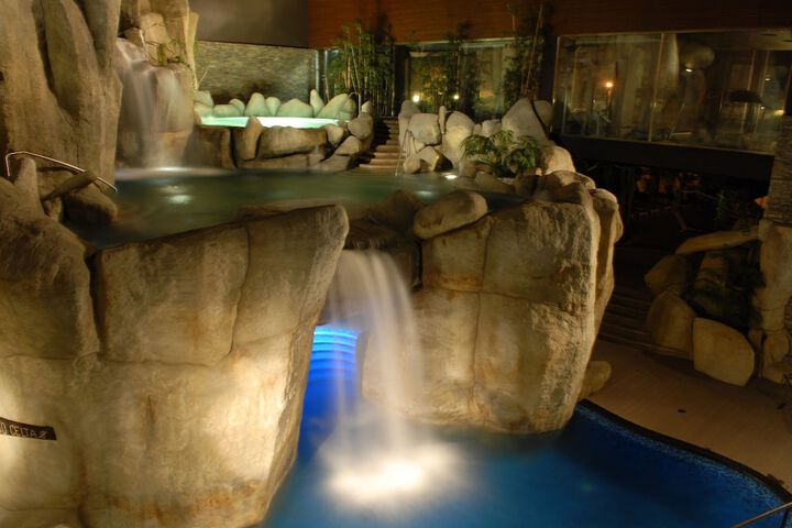 Hotel Pool