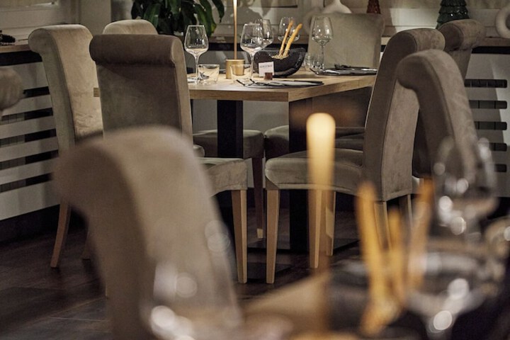 Dining 58 of 107