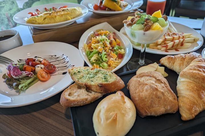 Breakfast/Coffee Service 132 of 155