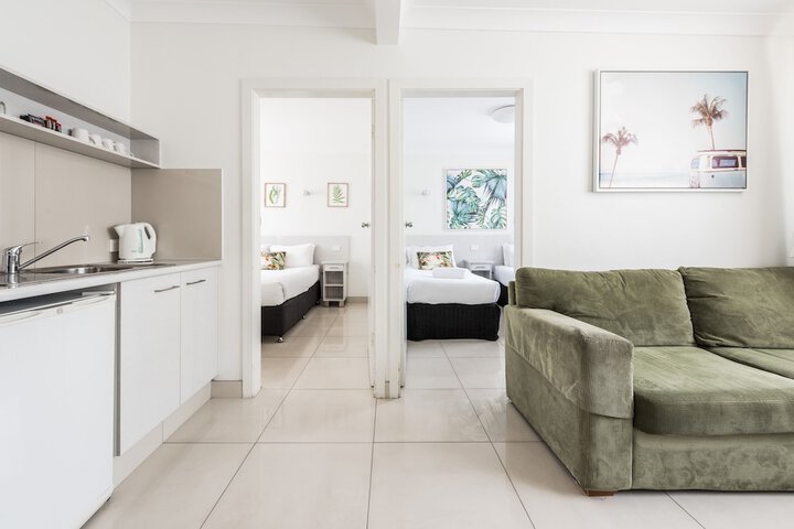 Room 3 of 44