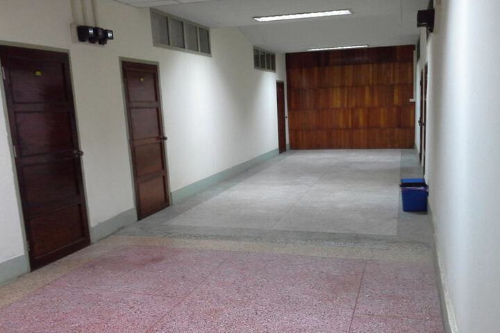 Ballroom/Hall 30 of 32